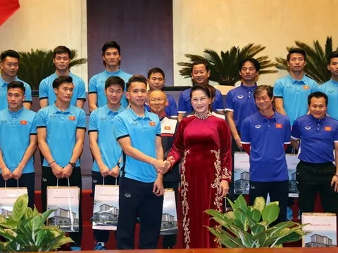 Chủ tịch Quốc hội Nguyễn Thị Kim Ngân gặp mặt U23 Việt Nam