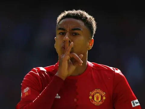 Ở lại Man Utd, Lingard nhận lương GẤP BA