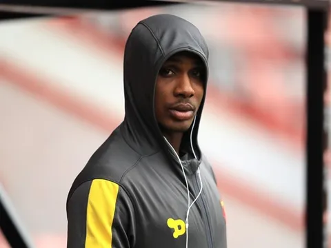 Đổi đời ở Trung Quốc, Odion Ighalo ra tay nghĩa hiệp
