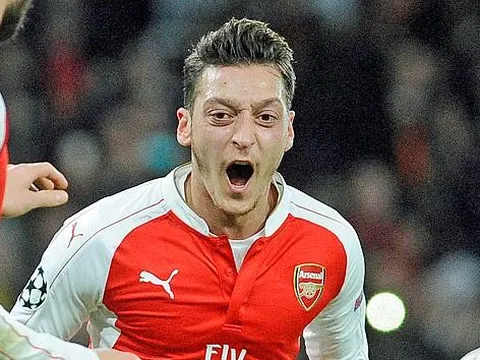 Oezil phản bác Henry, bóng gió về tương lai