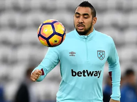 Ông trùm WWE gửi thông điệp 'dằn mặt' Dimitri Payet