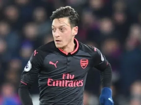 Ozil: "Tôi tự hào khi được khoác áo Arsenal"