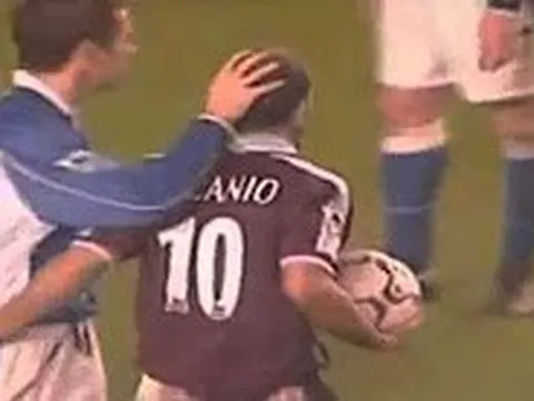Paolo Di Canio và những pha bóng xấu - đẹp để đời trên sân