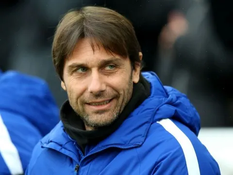 Paul Merson khuyên Arsenal mua gấp Conte thay thế Wenger
