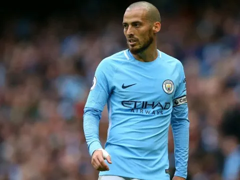 Pep Guardiola báo hung tin về David Silva