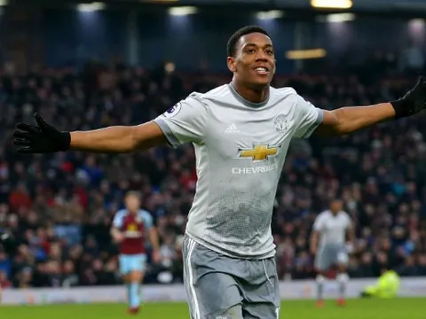 Phá lưới Burnley, Martial có lần đầu tiên tại Man Utd