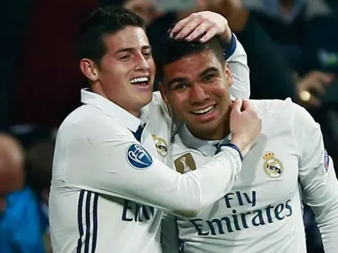 Pha nã đại bác siêu hạng của Casemiro vào luới Napoli
