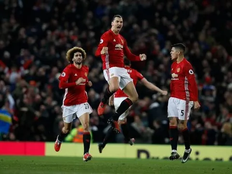 Phá rào hợp đồng, Ibrahimovic đòi ở lại Man Utd thêm 2 năm