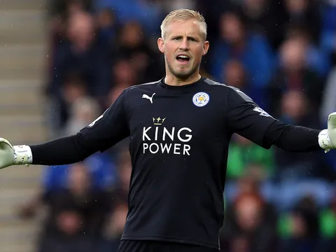Phản xạ xuất thần của Kasper Schmeichel (Leicester City)