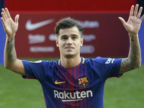 Philippe Coutinho cười không ngớt khi đặt chân đến Camp Nou