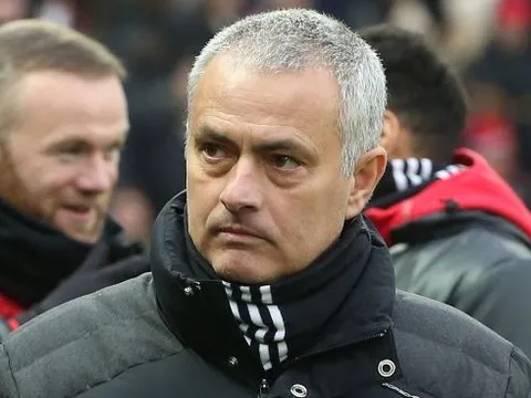 Phung phí cơ hội, Mourinho vẫn đưa các học trò lên mây