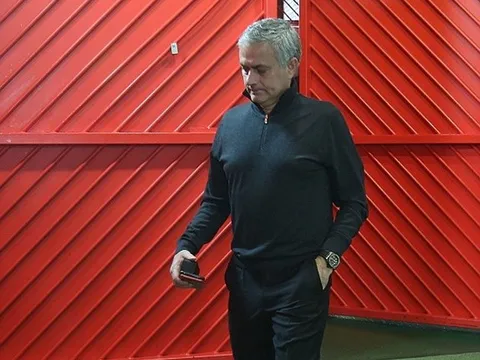 Pogba chấn thương, Mourinho âu sầu tiến vào sân Old Trafford