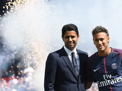 Vì sao Paris Saint Germain nguyện làm 'con nợ' vì Neymar?
