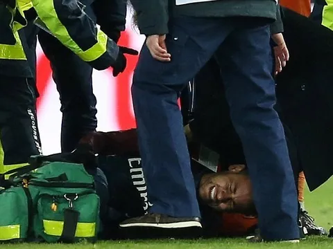 PSG thắng dễ ở trận siêu kinh điển, nhưng Neymar bật khóc vì chấn thương