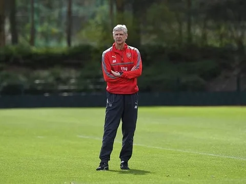 PSG tung ra đề nghị 'không thể từ chối' cho Wenger