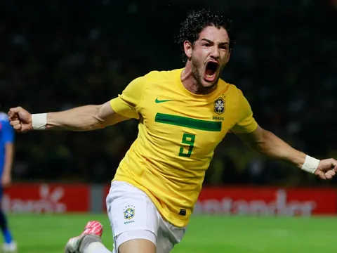 Quá khứ vàng son của Alexandre Pato (Brazil)