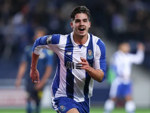 Quên Dybala đi, Ronaldo tiến cử đồng hương cho Real