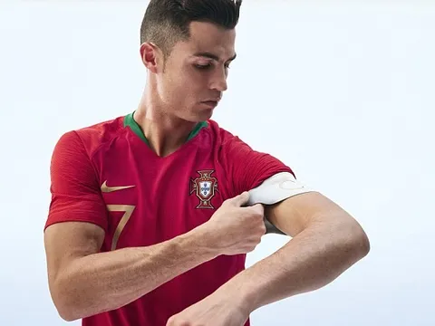 Ra mắt bộ cánh mới, Ronaldo quyết đưa BĐN lên đỉnh thế giới