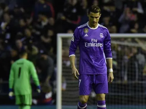 Ra sân trước Valencia, Ronaldo chinh phục tiếp cột mốc vĩ đại