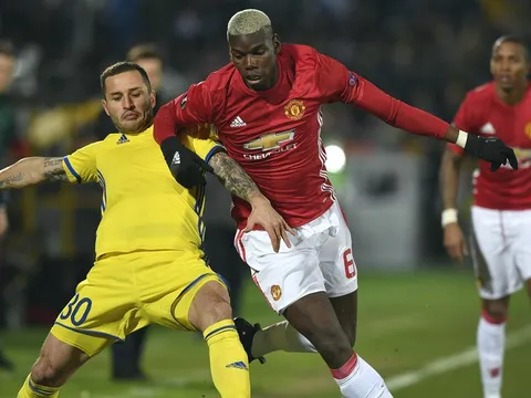 Ra sân với đội hình lạ, Man United hòa hú vía ở nước Nga