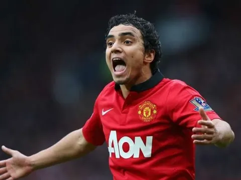 Rafael da Silva trên đường trở lại Old Trafford