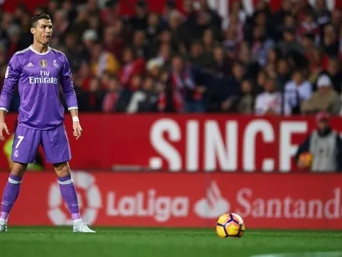 Real bại trận, Ronaldo vẫn lập kỉ lục trên chấm 11m