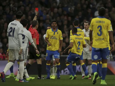 Cuộc chiến Real - Barca bắt đầu nóng