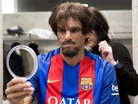 Rivaldo cải trang tái xuất sân cỏ