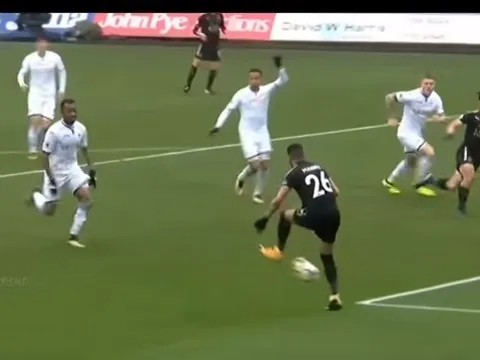 Riyad Mahrez, ngôi sao cô đơn tại Leicester City