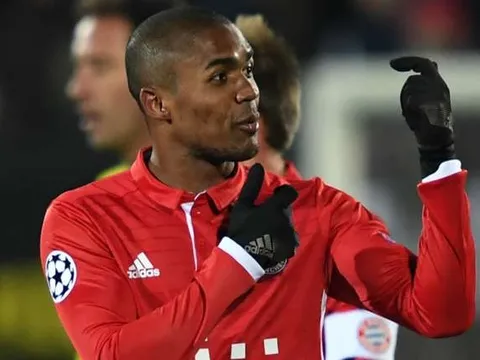Rộ tin đồn học trò muốn ra đi, Ancelotti nói gì?