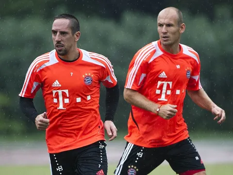 Đội hình 11 người đồng đội hay nhất trong sự nghiệp Arjen Robben