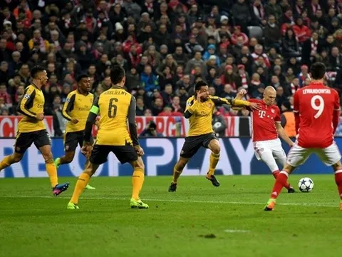 Robben ghi bàn mô-típ cũ, Arsenal bị 'troll' không thương tiếc