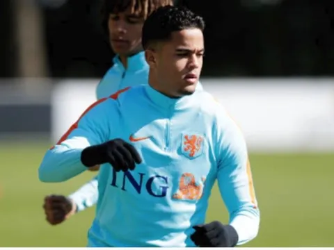 Ronald Koeman đặt trọn niềm tin vào con trai Kluivert