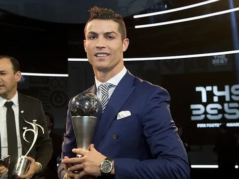 FIFA mất 6 đồng hồ xịn trong gala trao giải