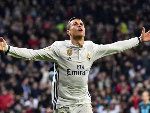 Ronaldo kiếm được bao nhiều tiền từ việc chơi Facebook?
