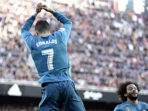 Ronaldo lập cột mốc mới, Real đè bẹp Valencia ngay tại Mestalla