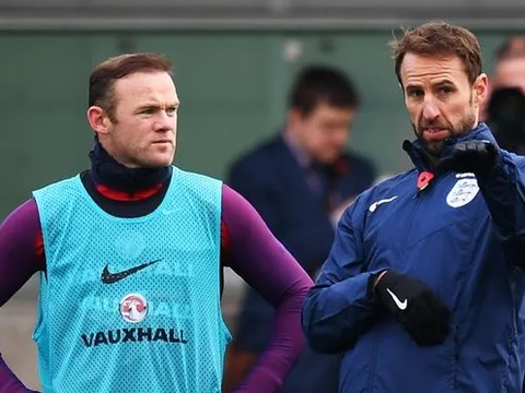 Rooney nhận hung tin từ tuyển Anh