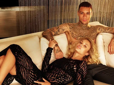 Rose Bertram, ứng viên 'Quả bóng hồng' có vòng 1 siêu khủng