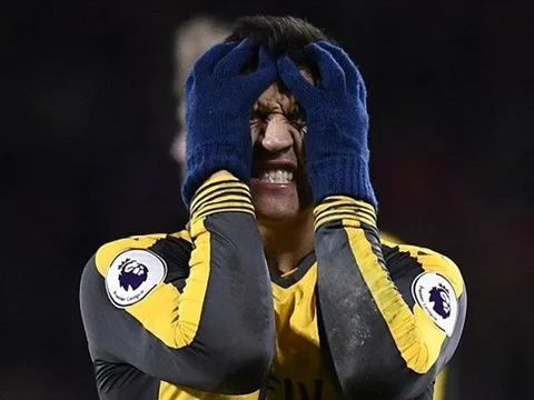 Giúp Arsenal thoát chết trước Bournemouth, Sanchez vẫn nổi điên