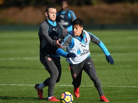 Sanchez chạy hùng hục trên sân, quyết tri ân Arsenal bằng một trận thắng