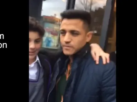Sanchez gật đầu khi được hỏi sẽ tới Man Utd?