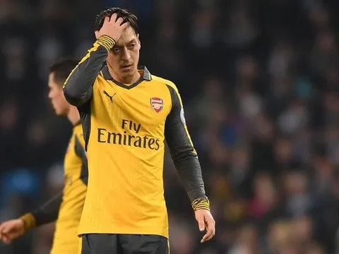 Sao Arsenal được người Bayern bảo vệ