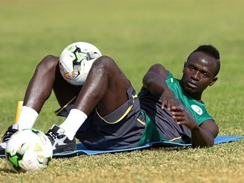 Sao Liverpool lẻ loi trong ngày đầu tập trung cùng tuyển Senegal