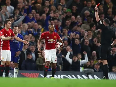 Sau tứ kết, 'hung thần' của Man Utd lộ diện
