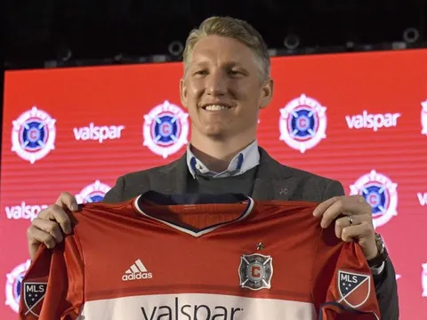 Schweinsteiger tiết lộ lý do không chia tay các đồng đội ở MU