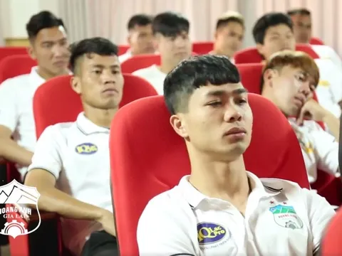 Điểm tin bóng đá Việt Nam sáng 13/03: Văn Lâm trở lại ĐTQG; Công Phượng cùng đồng đội luyện thi đại học