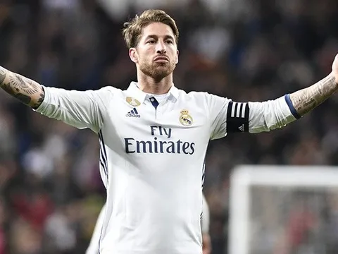 Sergio Ramos: May mà không đến MU!