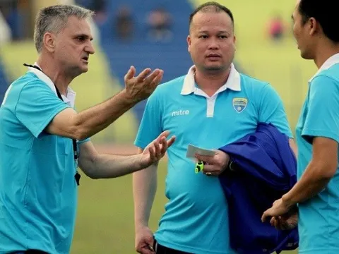 CLB Thanh Hóa bảo vệ HLV Marian Mihail trước trận gặp TPHCM
