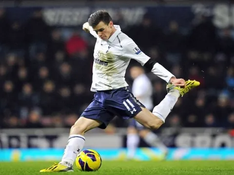 Siêu phẩm sút xa của Gareth Bale khi còn ở Tottenham