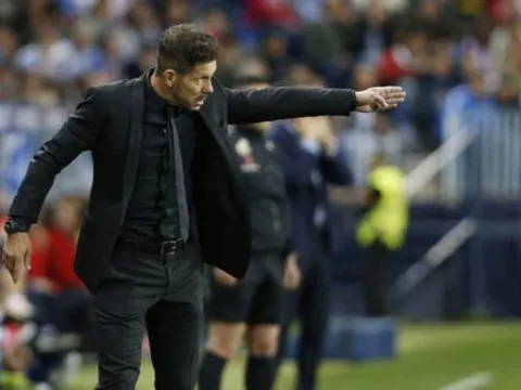 Simeone 'tan chảy' trước tinh thần của học trò